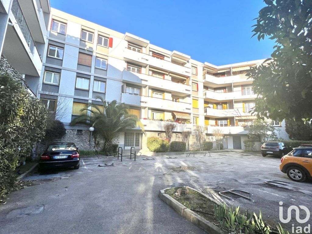 Achat appartement à vendre 3 pièces 54 m² - Nîmes