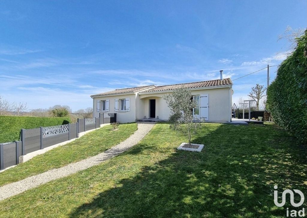 Maison à Vendre à Bors-de-Montmoreau (16)