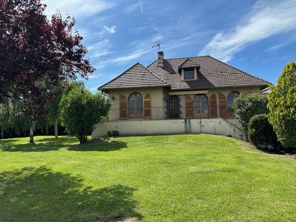 Achat maison à vendre 3 chambres 120 m² - Combronde