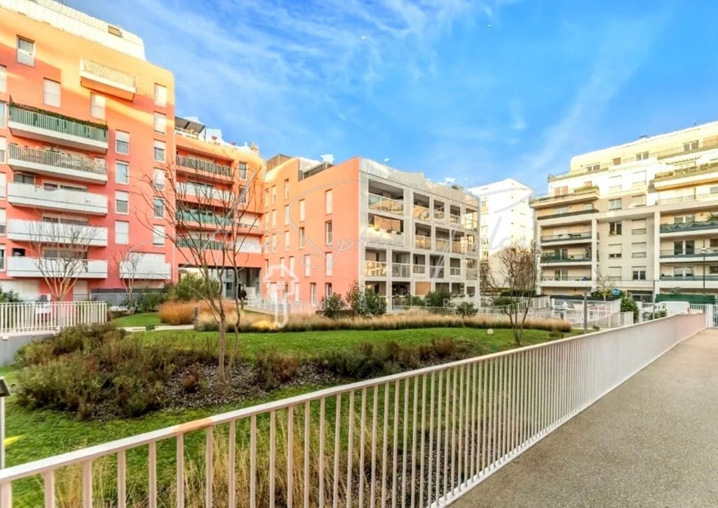 Achat appartement à vendre 3 pièces 63 m² - Colombes