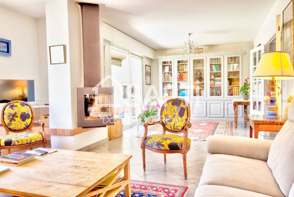 Achat maison à vendre 4 chambres 175 m² - Saint-Raphaël