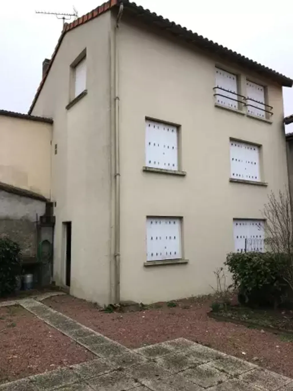 Achat maison à vendre 3 chambres 108 m² - Bressuire