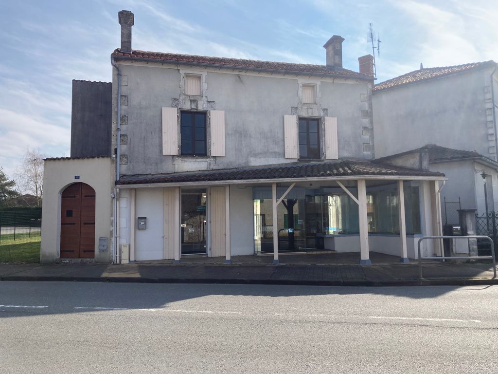 Achat maison à vendre 5 chambres 200 m² - Chasseneuil-sur-Bonnieure