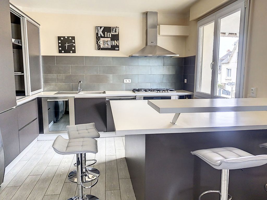 Achat maison à vendre 6 chambres 178 m² - Saint-Brieuc