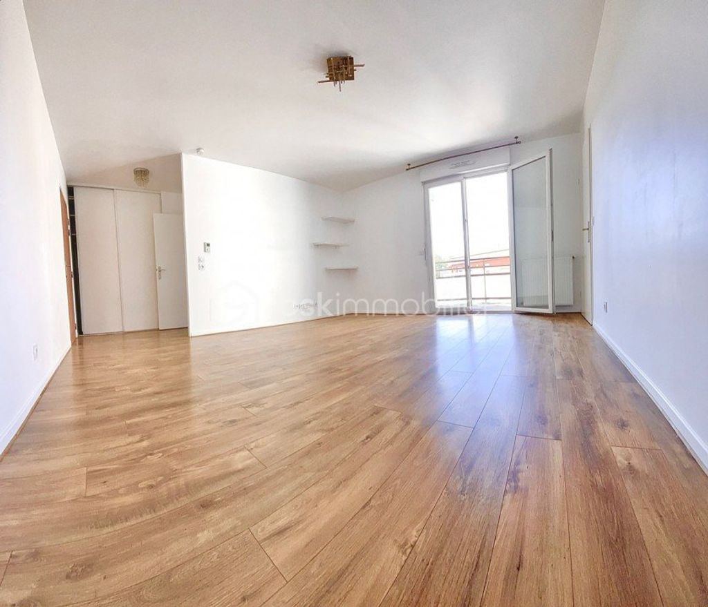 Achat appartement à vendre 2 pièces 50 m² - Saint-Thibault-des-Vignes