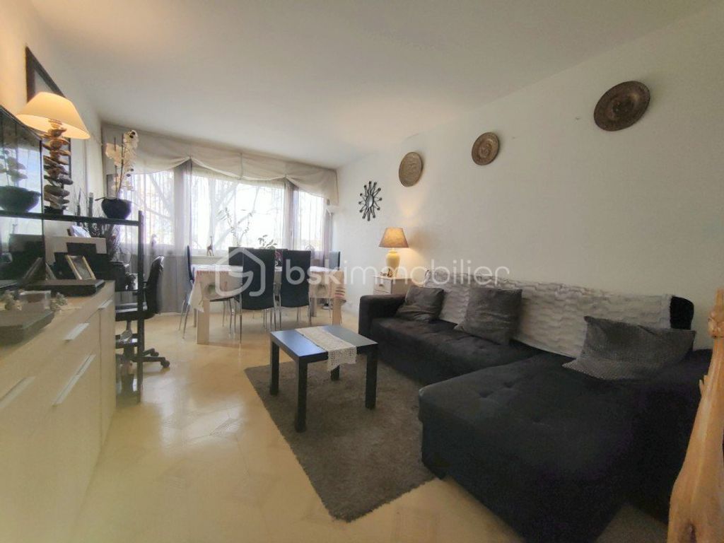 Achat appartement à vendre 4 pièces 71 m² - Ris-Orangis