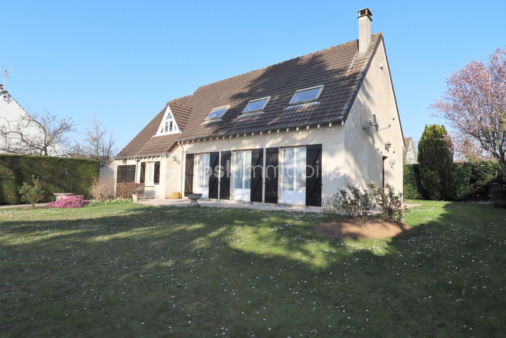 Achat maison à vendre 5 chambres 160 m² - Morigny-Champigny