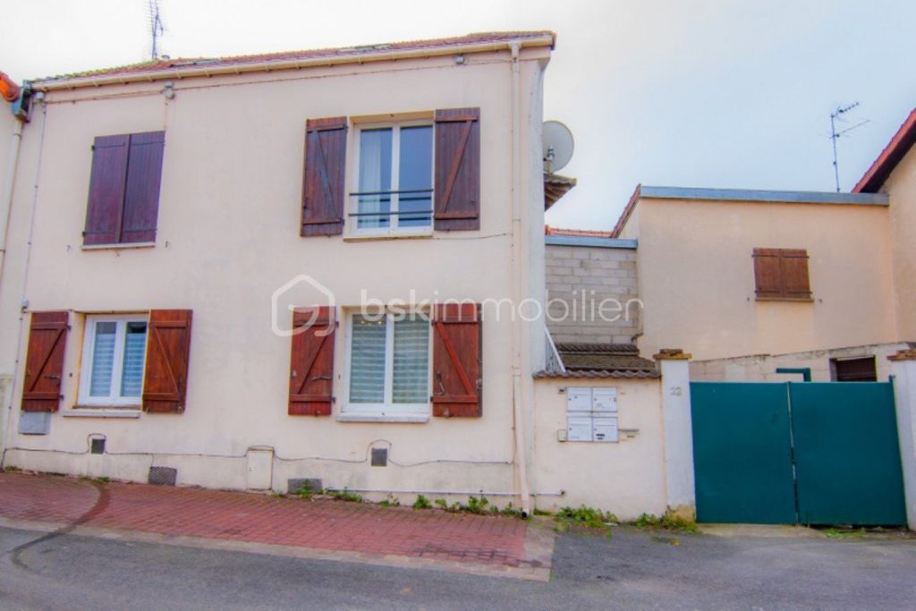 Achat appartement à vendre 2 pièces 33 m² - Saint-Germain-lès-Corbeil