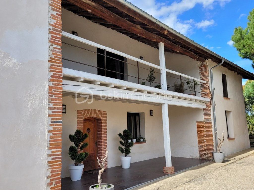 Achat maison à vendre 4 chambres 184 m² - Castelsarrasin