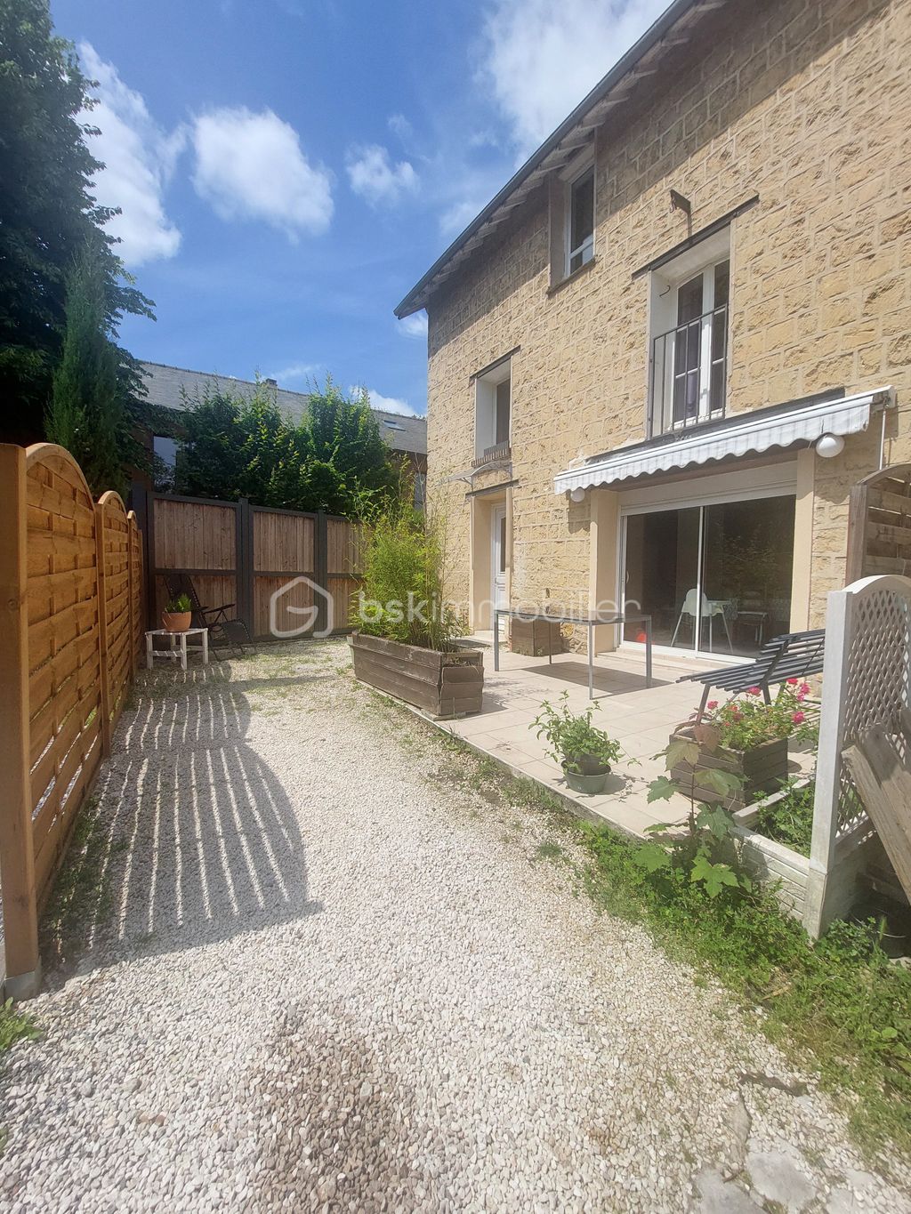 Achat maison à vendre 3 chambres 120 m² - Jouy-le-Moutier