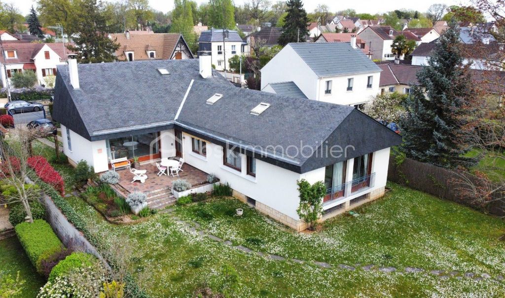 Achat maison à vendre 5 chambres 220 m² - Yerres