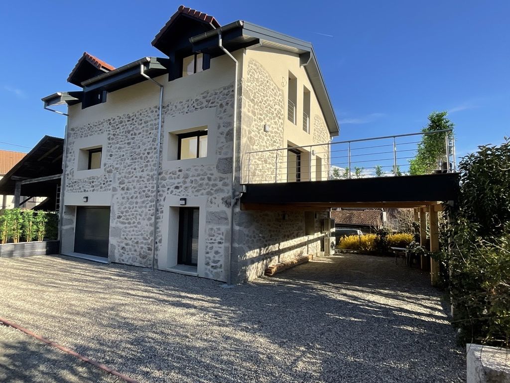 Achat maison à vendre 4 chambres 155 m² - Saint-Nazaire-les-Eymes