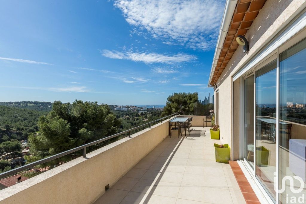 Achat maison à vendre 4 chambres 209 m² - Marseille 15ème arrondissement
