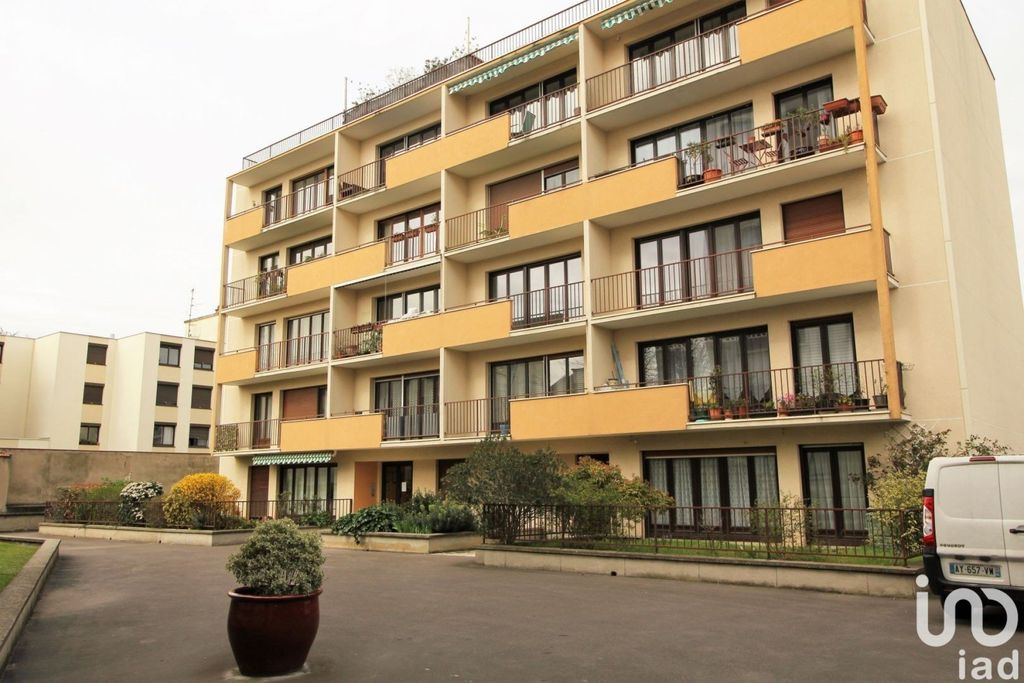 Achat appartement à vendre 2 pièces 51 m² - Saint-Maur-des-Fossés