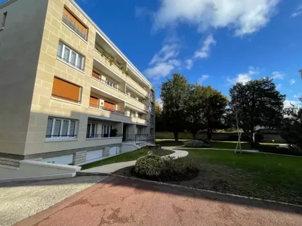 Achat appartement à vendre 5 pièces 120 m² - Chatou