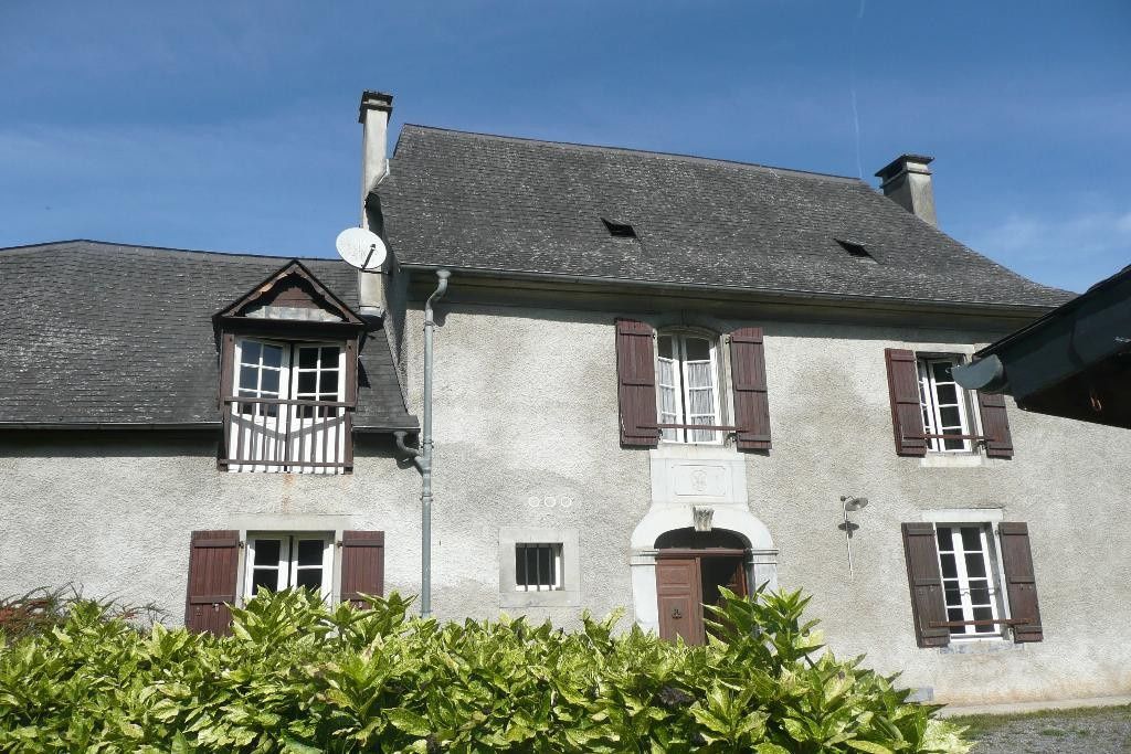 Achat maison à vendre 2 chambres 192 m² - Lourdes