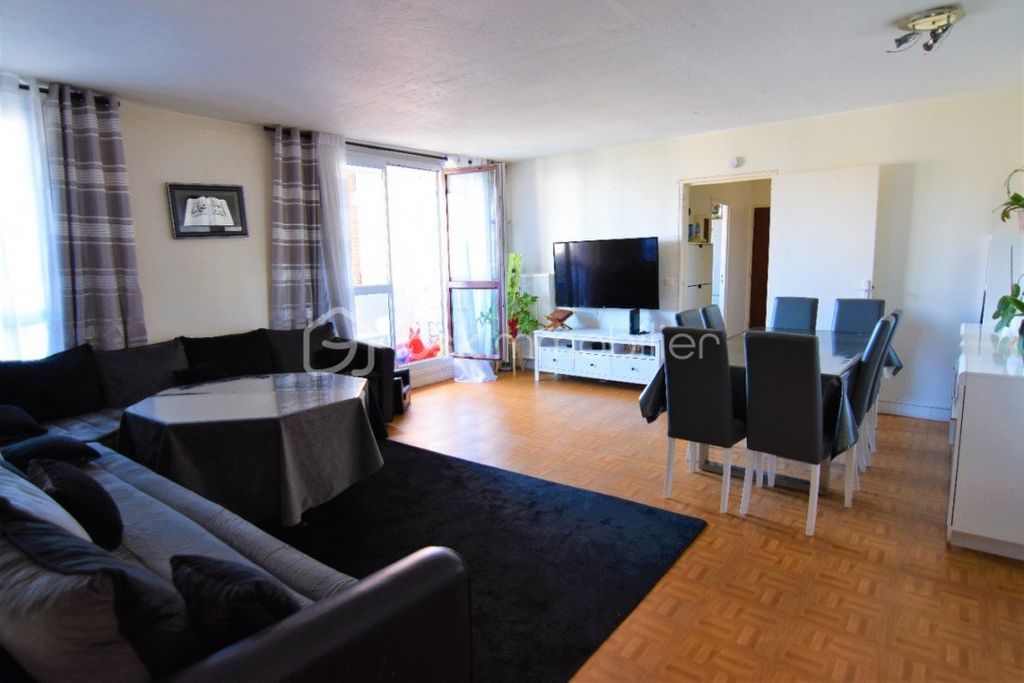 Achat appartement à vendre 5 pièces 100 m² - Neuilly-sur-Marne