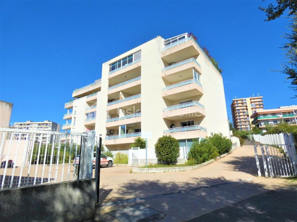 Achat appartement à vendre 2 pièces 48 m² - Ajaccio