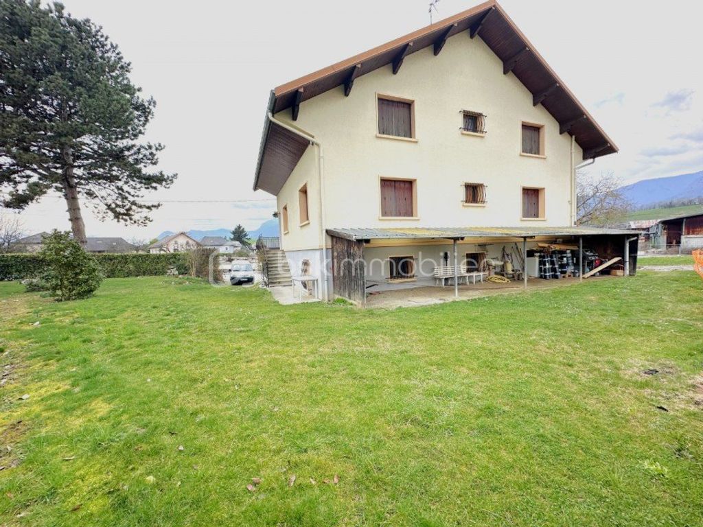 Achat maison à vendre 7 chambres 219 m² - Châteauneuf