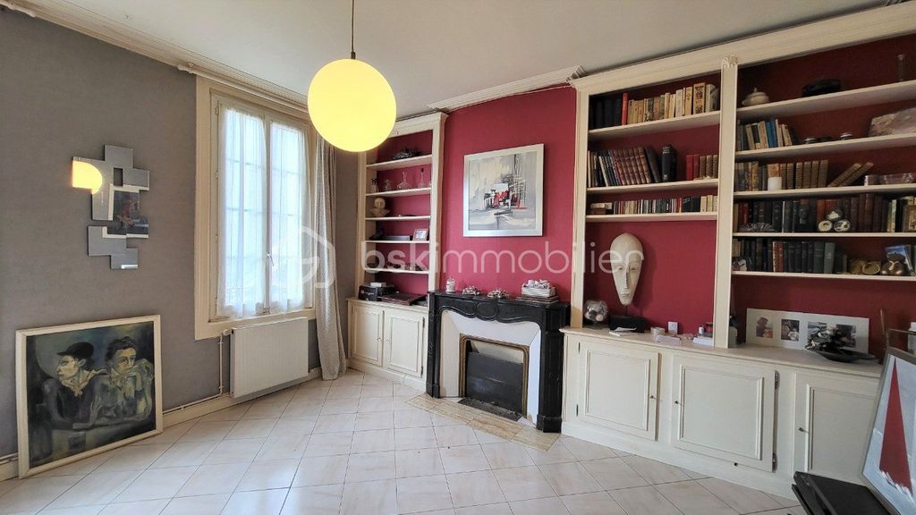 Achat maison à vendre 3 chambres 149 m² - Cognac