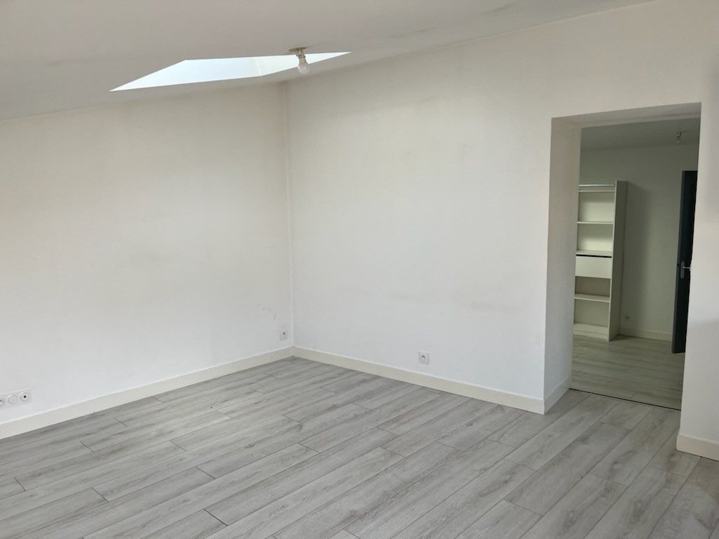 Achat maison à vendre 1 chambre 45 m² - Saint-Xandre