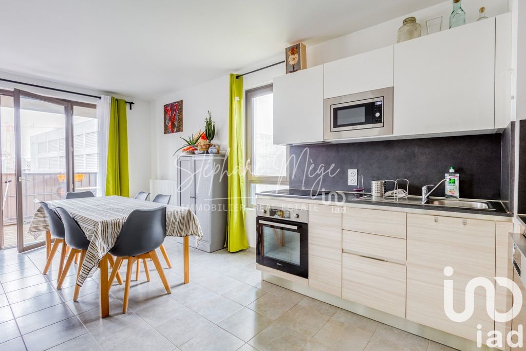 Achat appartement à vendre 4 pièces 81 m² - Bordeaux