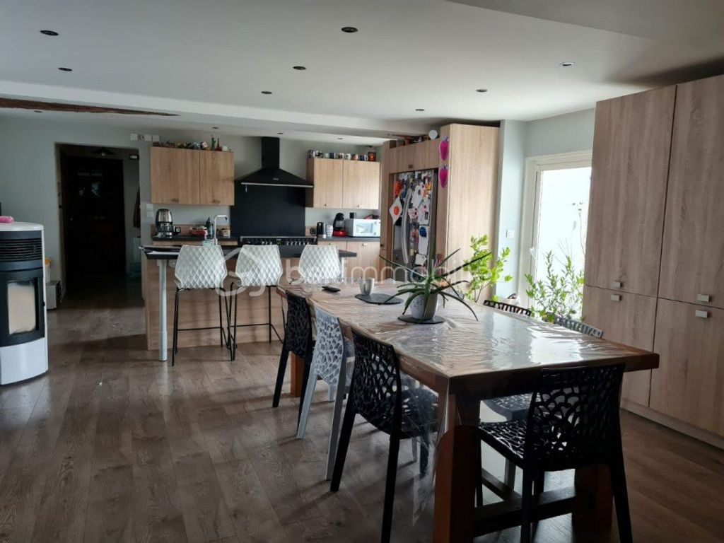 Achat maison à vendre 4 chambres 165 m² - Labroquère