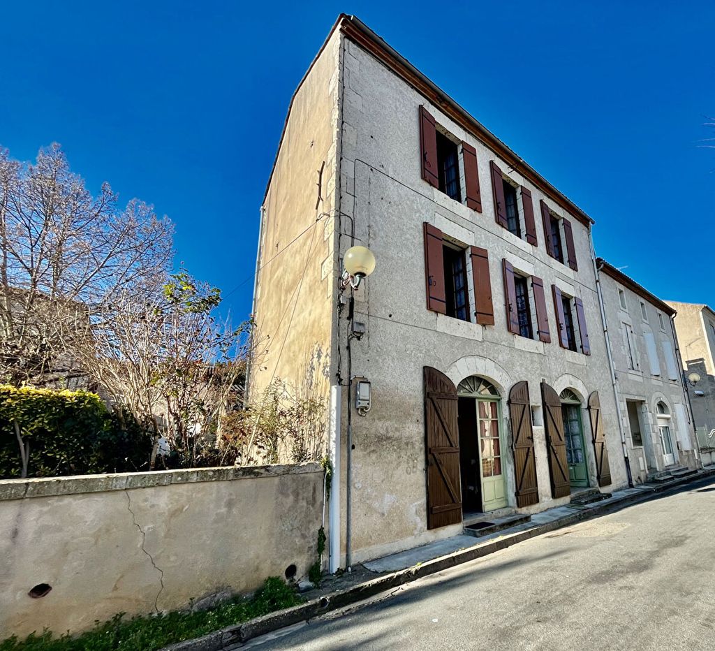 Achat maison à vendre 7 chambres 165 m² - Castelmoron-sur-Lot