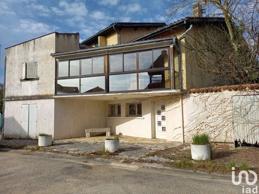 Achat maison à vendre 4 chambres 200 m² - Lafox