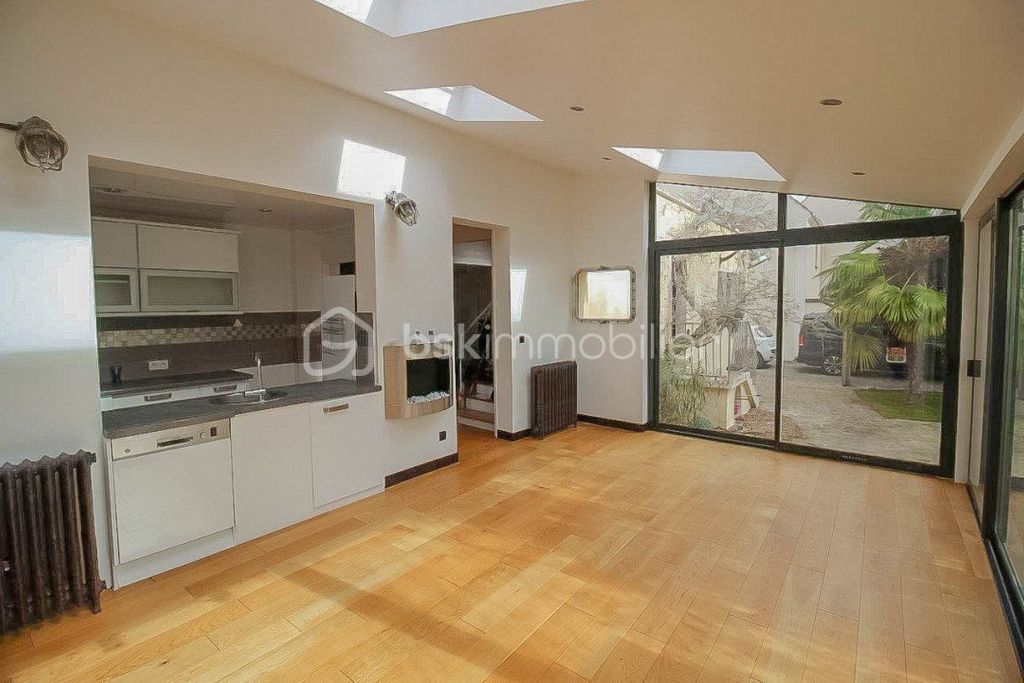 Achat maison à vendre 5 chambres 252 m² - Colombes