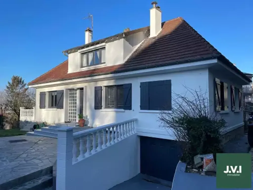 Achat maison à vendre 4 chambres 138 m² - Montmorency