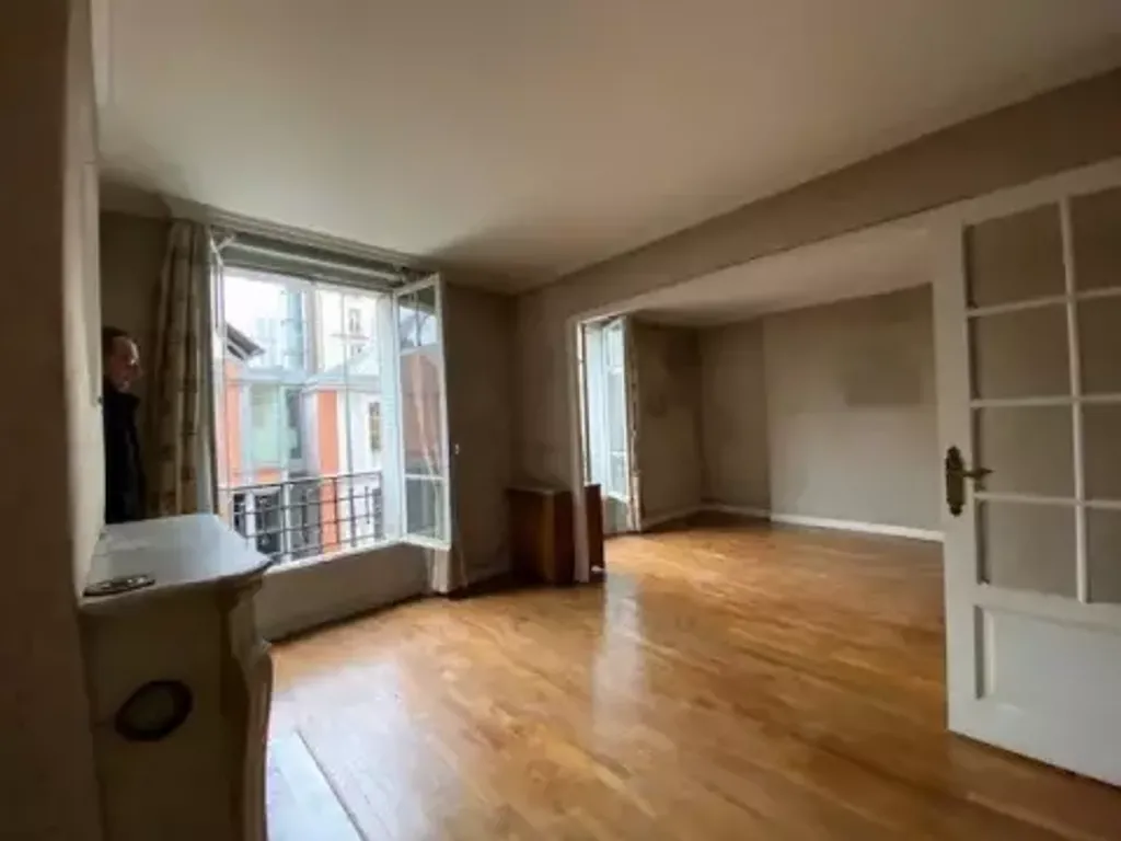 Achat appartement à vendre 3 pièces 63 m² - Paris 18ème arrondissement