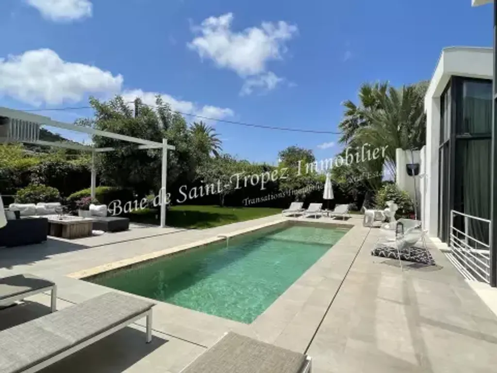 Achat maison à vendre 5 chambres 350 m² - Saint-Tropez