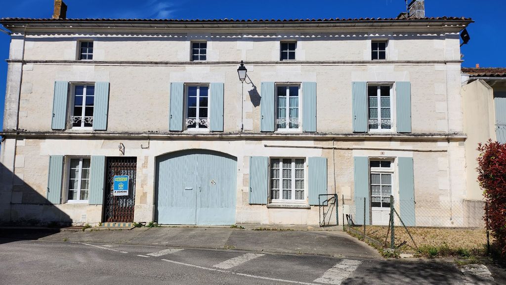 Achat maison à vendre 5 chambres 200 m² - Sigogne