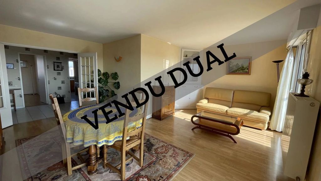 Achat appartement à vendre 5 pièces 90 m² - Villemomble