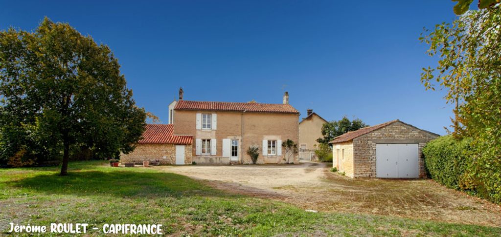 Achat maison à vendre 3 chambres 155 m² - Champigny en Rochereau