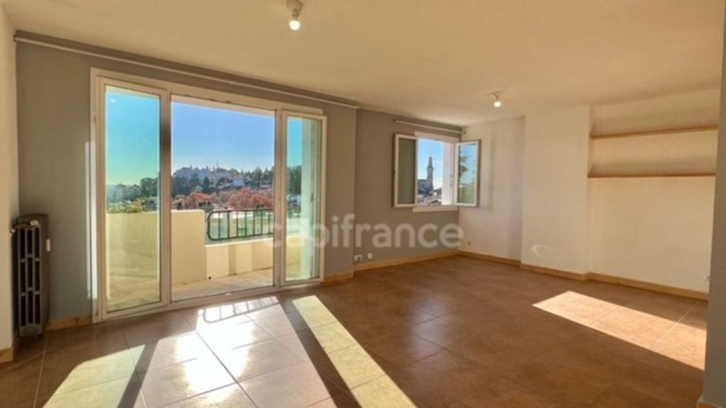 Achat appartement à vendre 4 pièces 67 m² - Nîmes