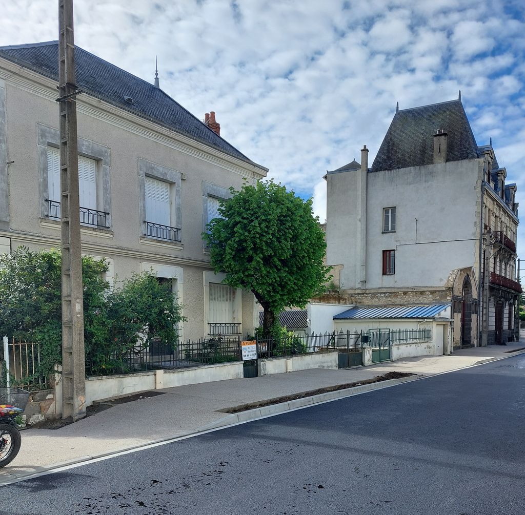 Achat maison à vendre 3 chambres 150 m² - Cusset