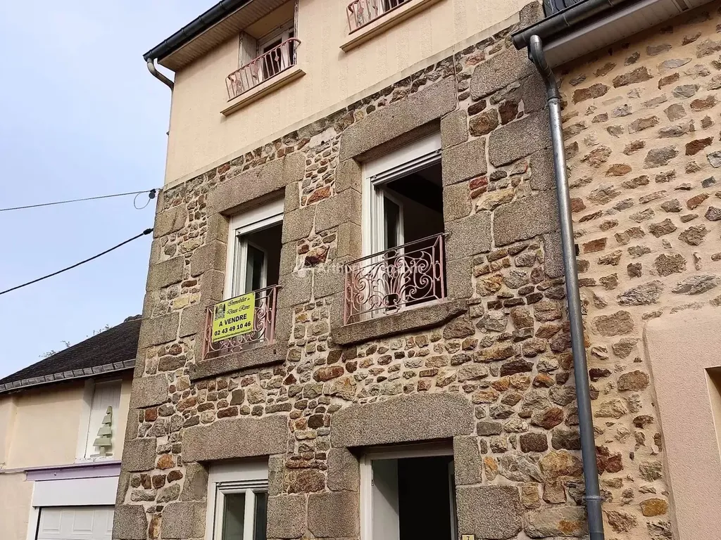 Achat maison à vendre 4 chambres 85 m² - Villaines-la-Juhel