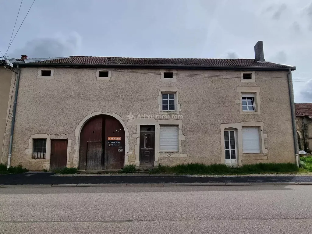 Achat maison à vendre 2 chambres 166 m² - Pompierre