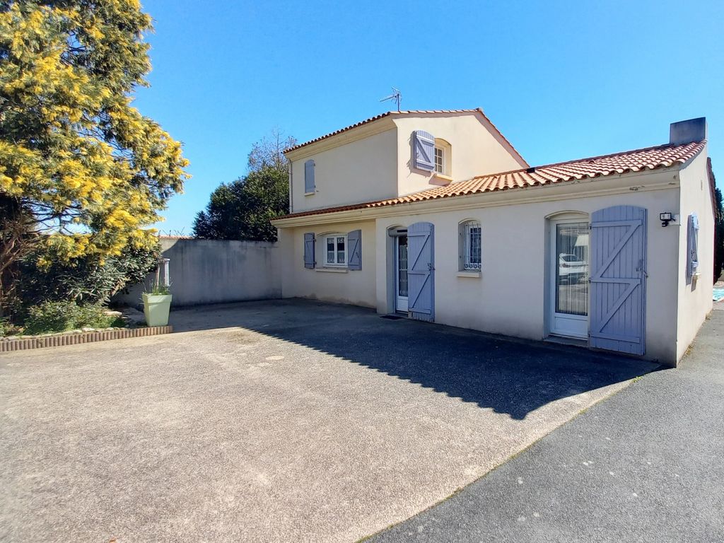 Achat maison à vendre 3 chambres 134 m² - Avrillé