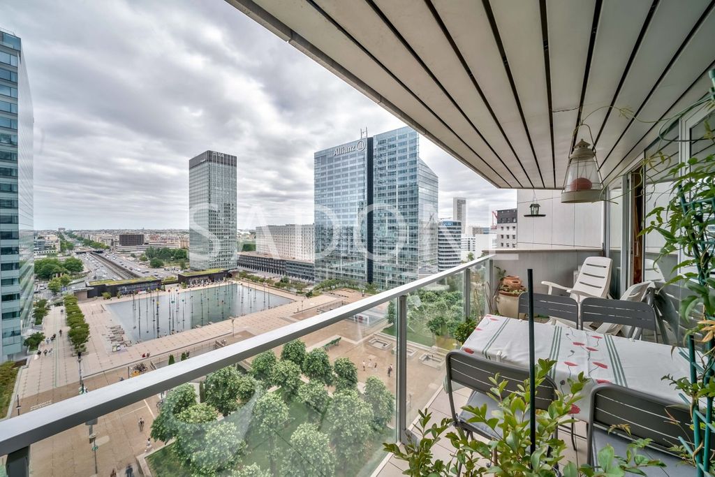 Achat appartement à vendre 5 pièces 137 m² - Courbevoie