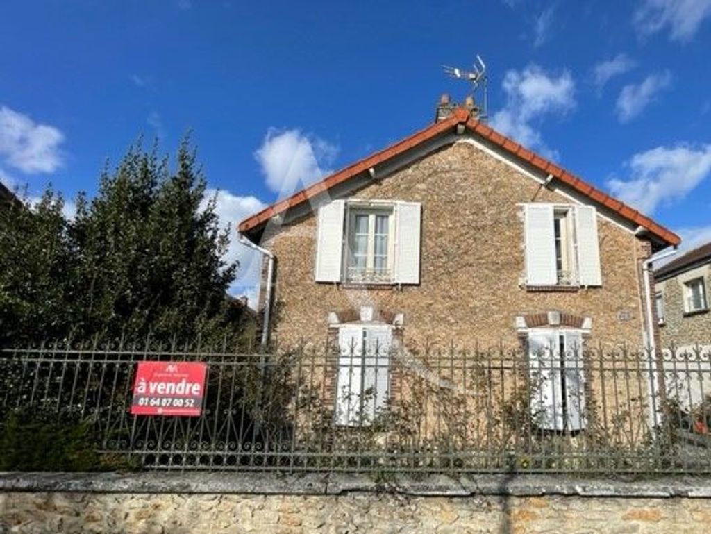 Achat maison à vendre 4 chambres 110 m² - Tournan-en-Brie