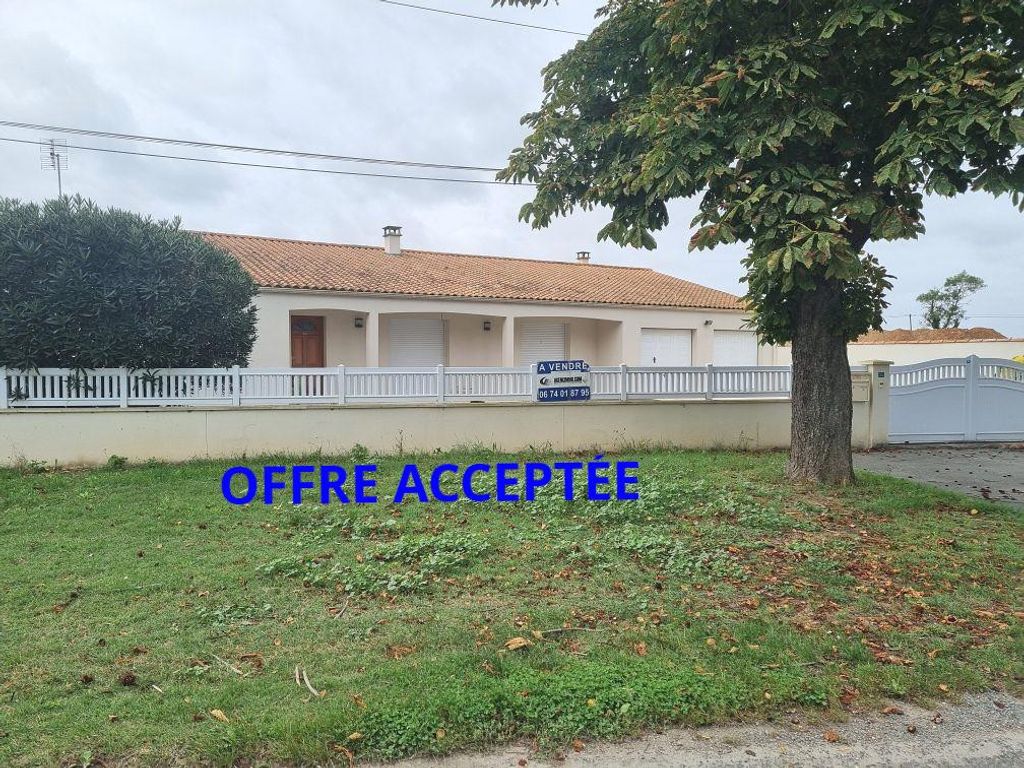 Achat maison à vendre 4 chambres 168 m² - Saint-Hippolyte