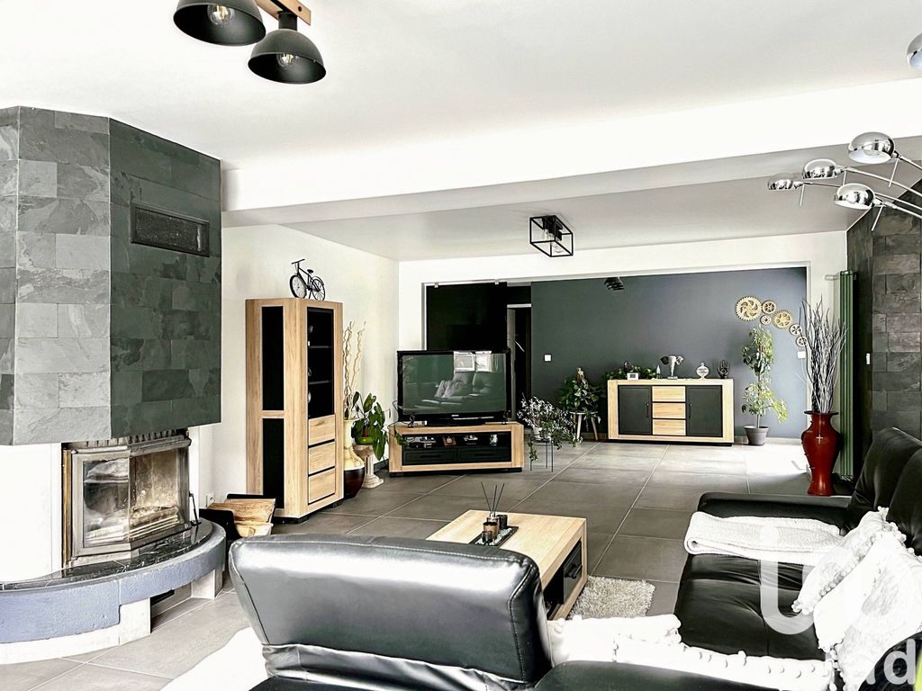 Achat maison à vendre 5 chambres 235 m² - Boutigny