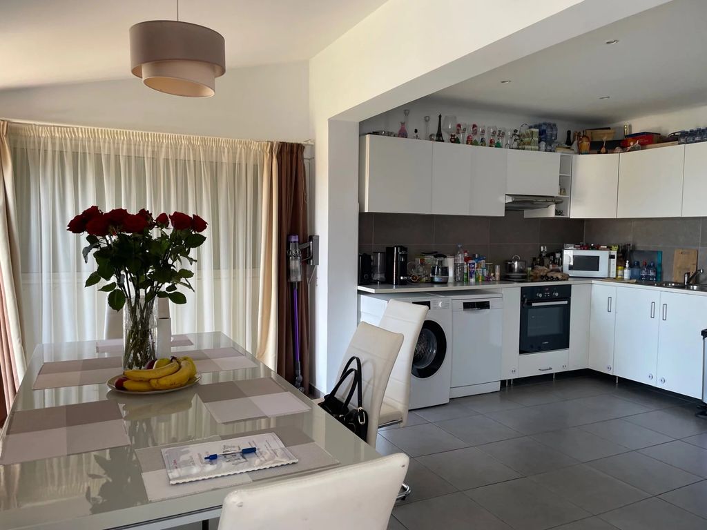 Achat appartement à vendre 3 pièces 74 m² - Sausset-les-Pins