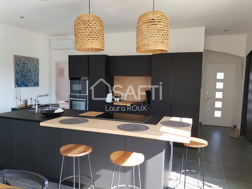 Achat appartement à vendre 4 pièces 107 m² - Roquebrune-sur-Argens