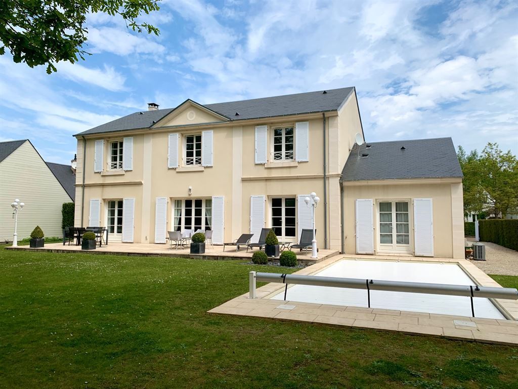 Achat maison à vendre 5 chambres 250 m² - Orléans
