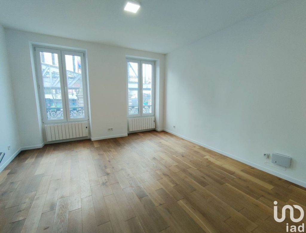 Achat appartement à vendre 2 pièces 29 m² - Paris 18ème arrondissement