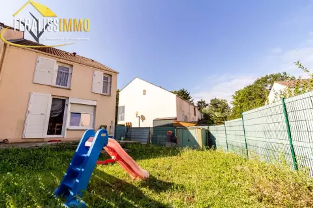 Achat maison à vendre 4 chambres 94 m² - Jouy-le-Moutier